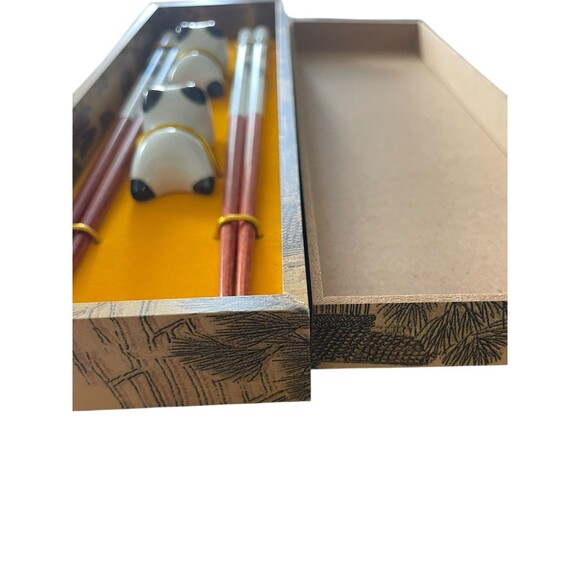 Authentic Chinese Wooden Chopsticks Set with Panda Holders  New in box - Picture 8 of 10